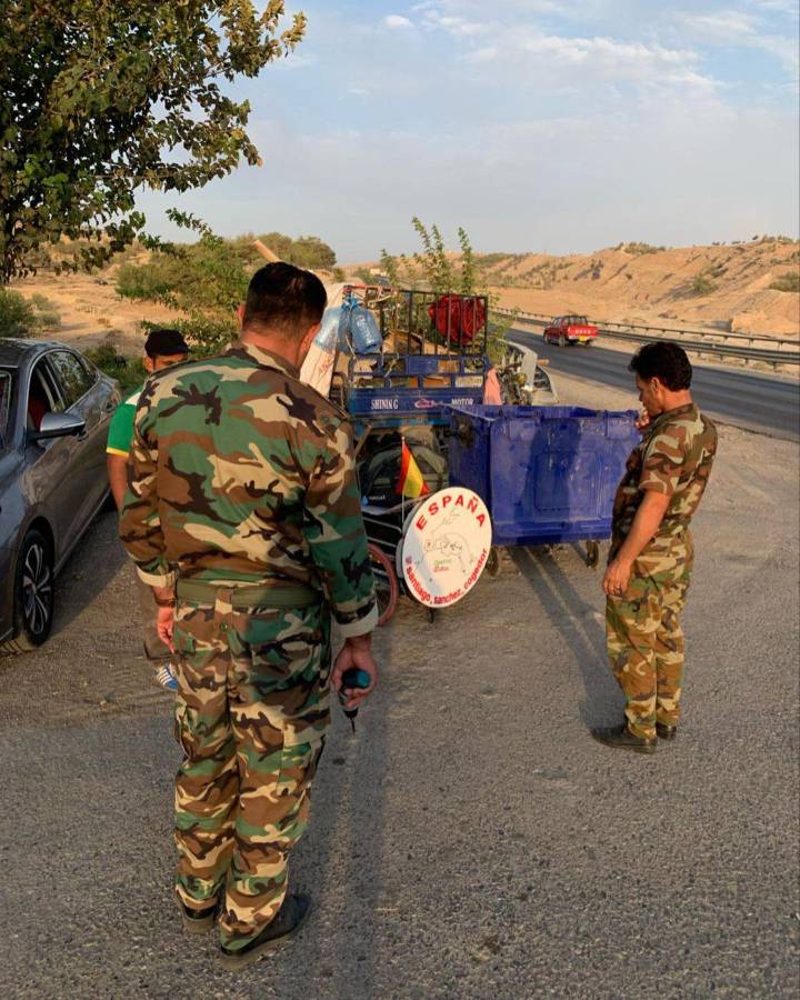 Santiago Sánchez, el español que iba caminando rumbo a Qatar y terminó preso en Irán