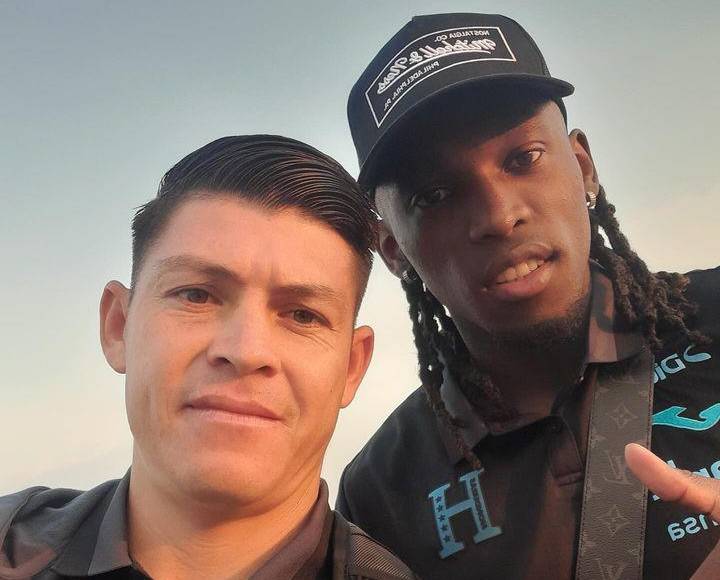 Chelito es muy amigo de los legionarios y comparte imágenes con ellos.