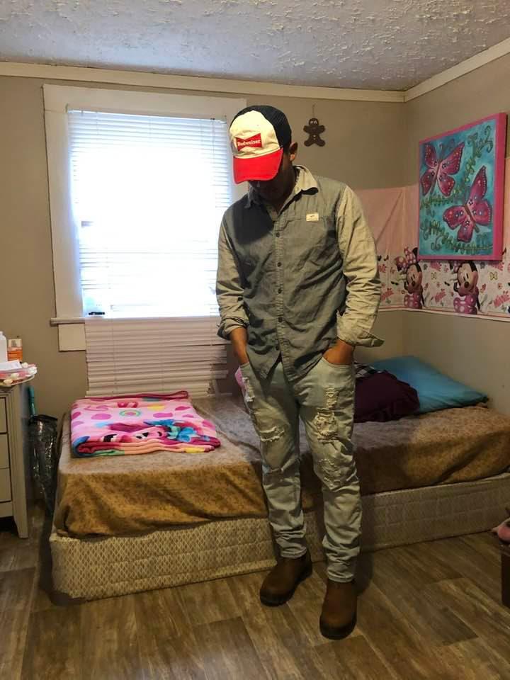 Hondureño y su hijo mueren atropellados en Alabama; el niño se salió de la casa