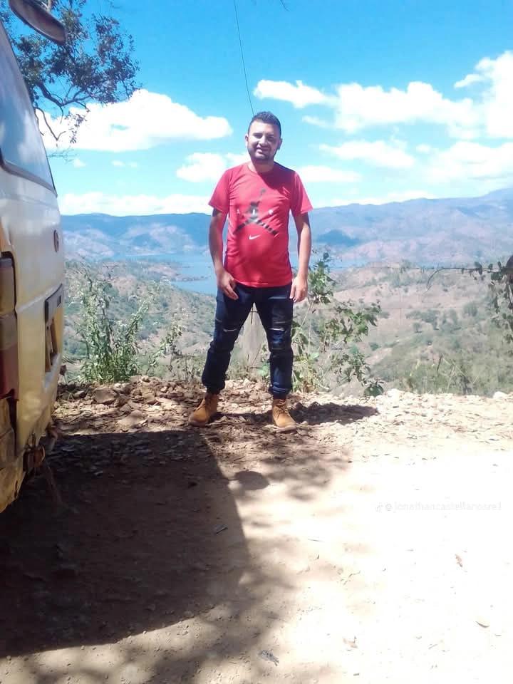 Así era Jonathan Reyes, el conductor de rapidito que murió en el sector de Cofradía