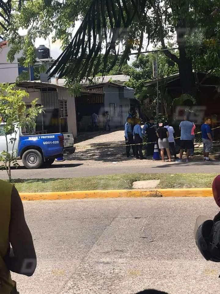Las autoridades acordonaron la escena en donde fue hallado muerto Josué Andrade.
