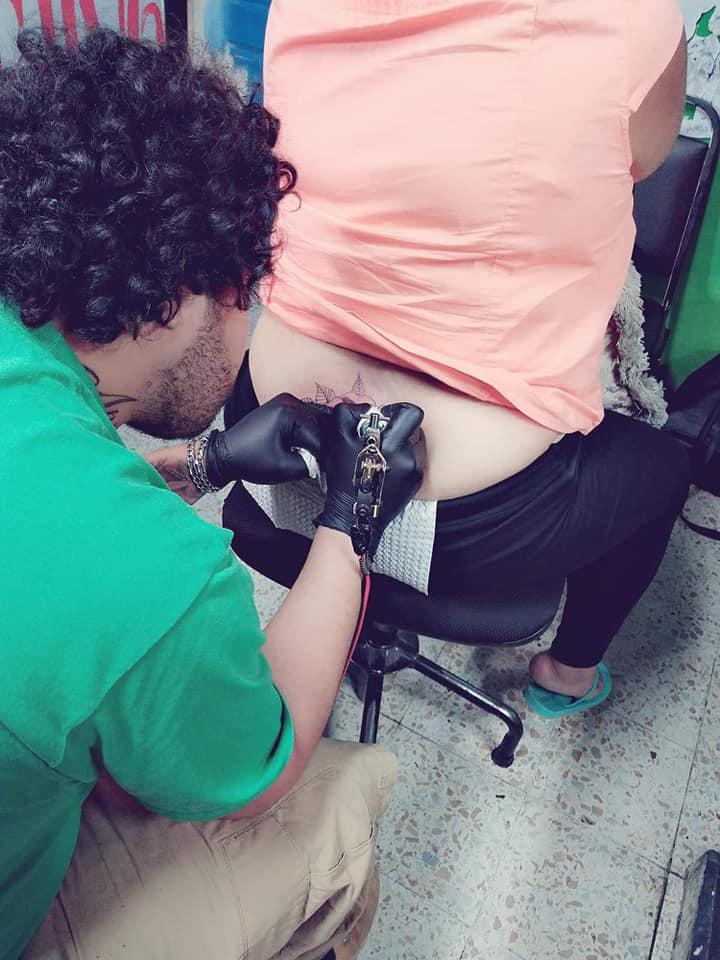 ¿Quién era El Rasta, tatuador asesinado en la colonia El Roble de San Pedro Sula?