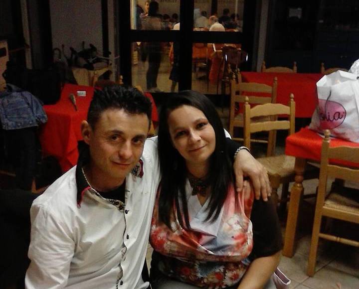 “Quería liberarnos del diablo”, habría dicho a los investigadores. “Mi padre estaba convencido de que la casa estaba perseguida por el diablo”. La noche del sábado al domingo fue el albañil italiano quien llamó a la policía: “Maté a mi familia. Ven a buscarme”, dijo.