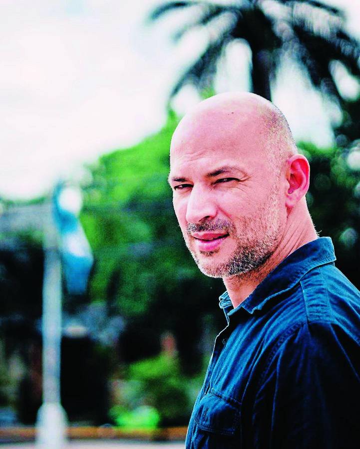 “Hemos logrado demostrar que la literatura de un país puede crecer si se constituye alrededor de ella un sistema que permita su sostenibilidad, más allá del ‘amor al arte’”, Giovanni Rodríguez, Director de la FIL SPS