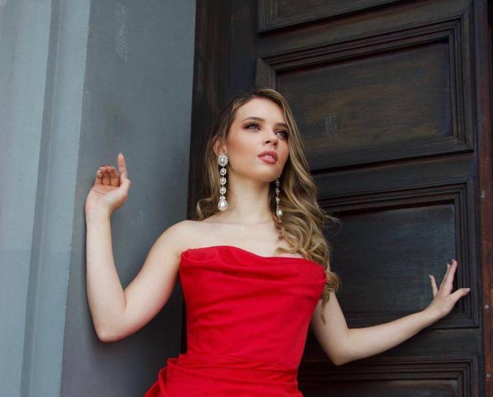 Cecilia García es una cotizada modelo de campañas publicitarias y pasarelas de moda en Tegucigalpa.