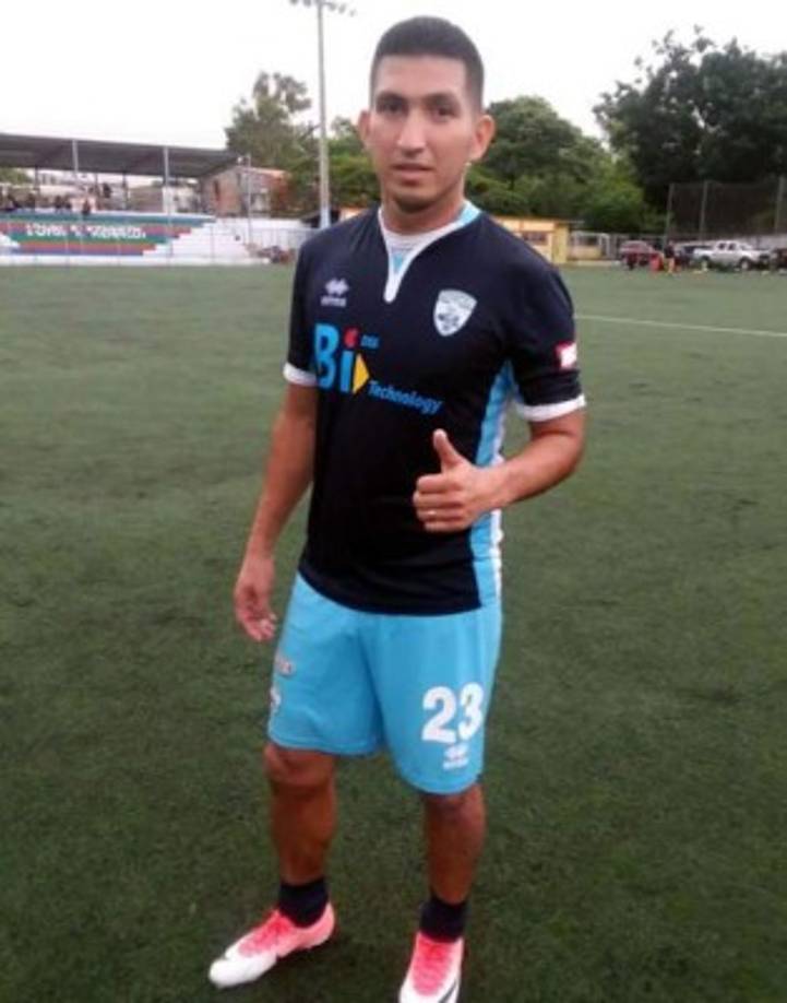 El mediocampista Irvin Reyna es una de las bajas del Real de Minas para el próximo torneo. El jugador dejó de entrenar ya que le deben salario.