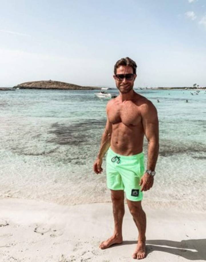 La pareja aprovechó para presumir su espectacular físico con sus miles de seguidores en las redes sociales.