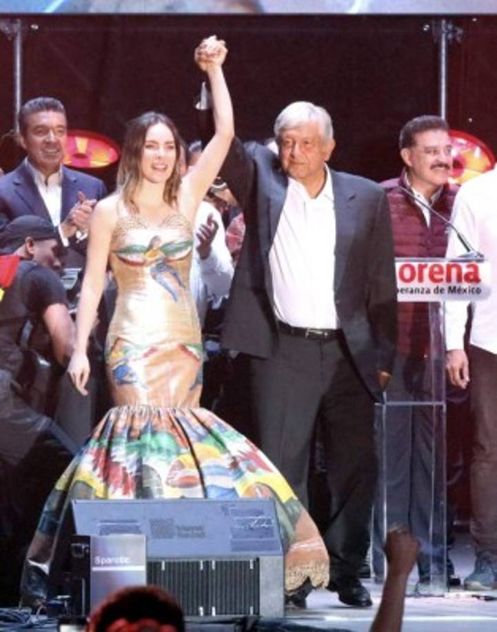 'Yo le agradezco a Belinda por su apoyo, es una extraordinaria artista, muy buena cantante, una mujer muy inteligente y le agradezco mucho su solidaridad, porque ella tiene muchos seguidores', dijo AMLO durante uno de sus mitines.