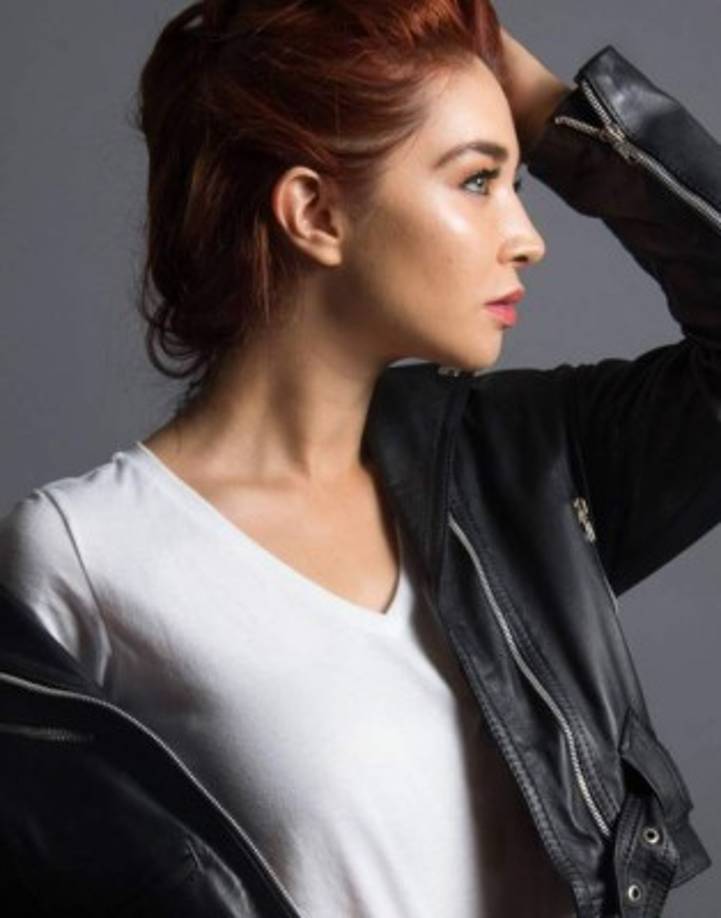 'Todo comienza con un sueño... hoy cumplo 23 años de carrera y soy la mujer más feliz del mundo por tener la bendición de hacer lo que amo y de tener gente que me apoya y me acompaña en esta carrera que me ha hecho crecer, madurar, aprender... han sido años de tooodo, pero siempre con el amor como la mayor motivación. Gracias a todos los que les gusta mi trabajo y me ayudan a mejorar cada día', escribió hace unas 13 semanas.