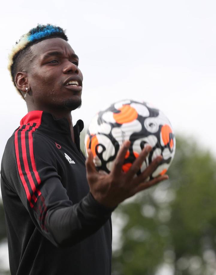 El centrocampista francés Paul Pogba habló en “Le Figaro” y dejó abierta la puerta a una posible salida del Manchester United: “No estoy satisfecho con las últimas cinco temporadas, realmente no lo estoy. Este año ya está muerto, no volveremos a ganar nada. Quiero ganar trofeos, ya sea con el Manchester o con otro equipo. En el Manchester United, ¿tengo realmente un rol? Hago la pregunta y no tengo la respuesta”, indicó.