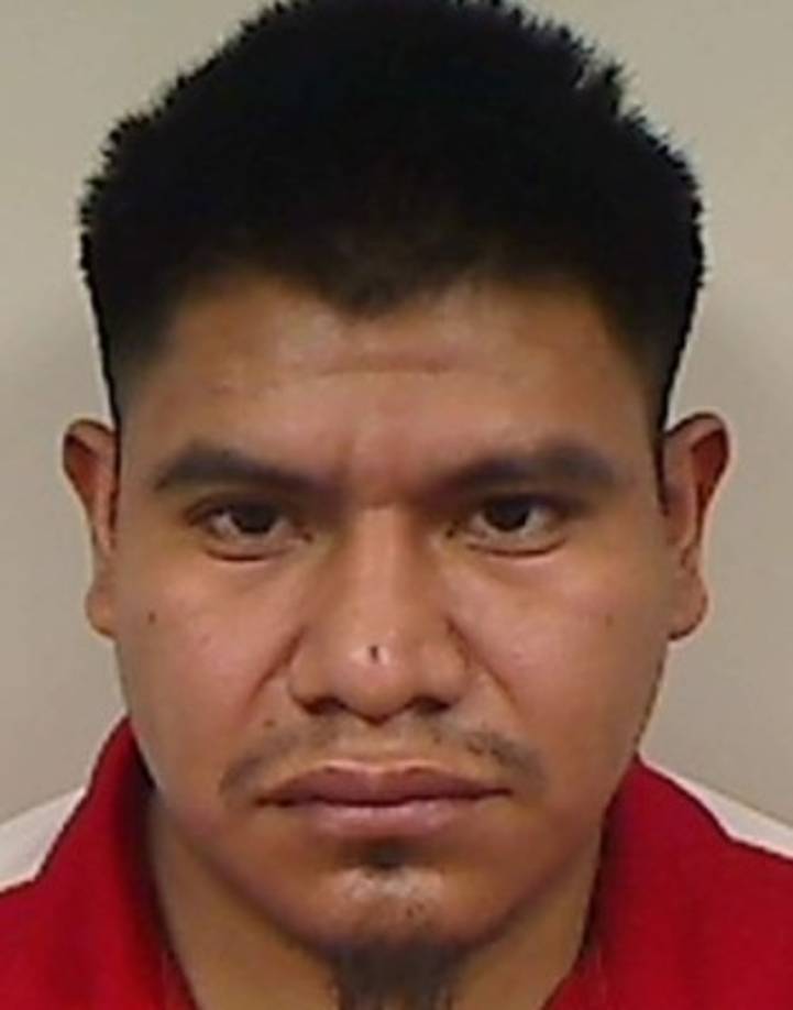 Nombre: Gilberto de León López<br/>Alias: No tiene<br/>Fecha de nacimiento: 1 de septiembre de 1984<br/>Lugar de origen: Bejucal de Ocampo, Guanajuato, México<br/>Buscado para ser deportado por vender y entregar metanfetaminas a personas en septiembre de 2002.<br/>Fue visto por última vez en Gran Rapids, Michigan.