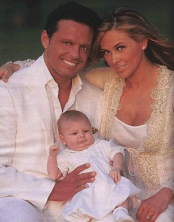 También ese año ocurrió una nueva confrontación cuando la actriz decidió iniciar un romance con el actor argentino Sebastián Rulli, ya que Luis Miguel se oponía a que sus hijos pasaran tiempo con la nueva pareja de su madre. Aunque la relación con Rulli también terminó, la tensión entre Aracely y Luis Miguel se mantuvo latente por una temporada.