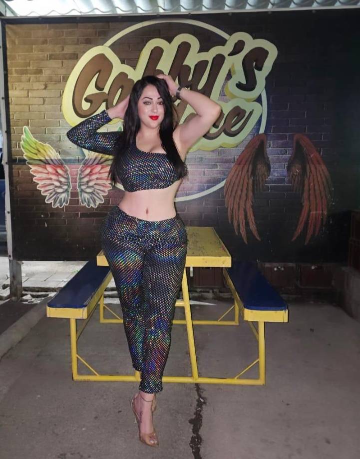 Aún herida, la joven huyó junto a su padre en veloz marcha con el afán de salvar su integridad física y fue auxiliada en un centro asistencial donde permanece en cuidados intensivos.