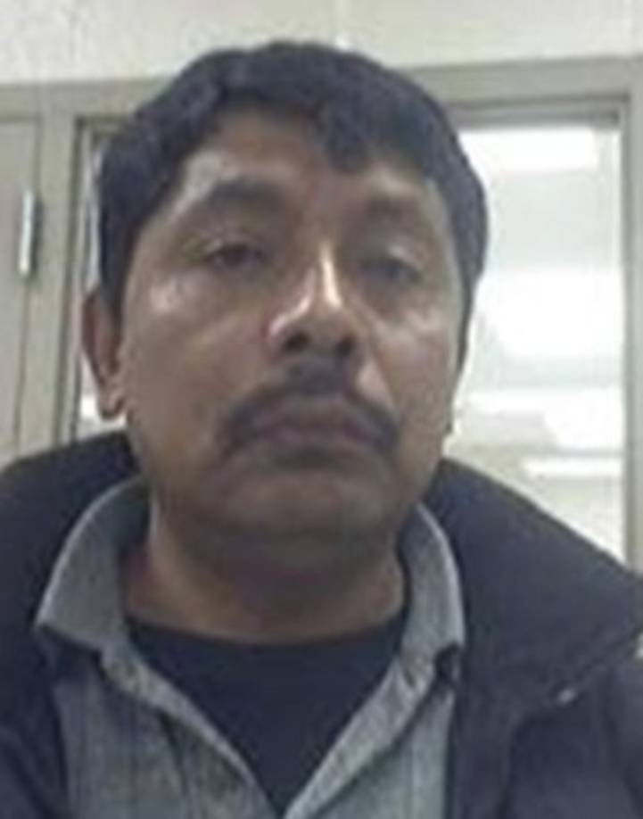 Nombre: Severiano Martínez Rojas<br/>Alias: No tiene<br/>Fecha de nacimiento: 1 de enero de 1966<br/>Lugar de origen: México<br/>Buscado por tráfico sexual de personas <br/><br/>Desde 2006, Severiano Martínez-Rojas, junto con los familiares Arturo Rojas-Coyotl, Odilon Martínez-Rojas, Daniel García-Tepal y otros, todos de Tenancingo, Tlaxcala, México, conspiraron y llevaron a varias mujeres a los Estados Unidos desde México y Guatemala, todo con el propósito de obligarlos a dedicarse a la prostitución.<br/><br/>Ocho víctimas de México y Guatemala fueron rescatadas durante el curso de la investigación.<br/><br/>Odilon Martinez-Rojas y Rojas-Coyotl han sido sentenciados a 21 años y 16 años de prisión, respectivamente. Se cree que Severiano Martínez-Rojas regresó a México antes de la ejecución de la orden y sigue siendo un fugitivo en este caso.