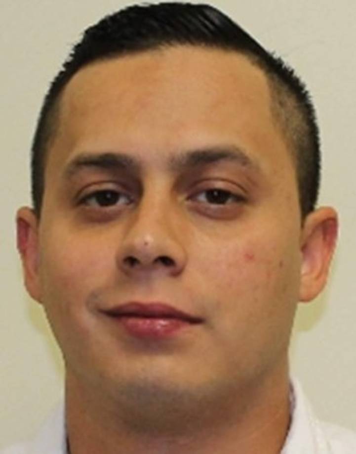 Nombre: Alan Jacob Mogollon Anaya<br/>Alias: No tiene<br/>Fecha de nacimiento: 22 de marzo de 1987<br/>Lugar de origen: Nuevo León, México<br/>Buscado por: Deportación y homicidio al conducir en estado de ebriedad.<br/><br/>Su deportación fue ordenada el 17 de noviembre de 2017. Fue visto por última vez en Kenner, Louisiana.