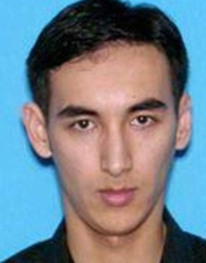 Nombre: Sandjar Agzamov<br/>Alias: No tiene<br/>Fecha de nacimiento: 1 de enero de 1982<br/>Lugar de origen: Uzbekistán<br/>Buscado por robo agravado de identidad y emplear a personas indocumentadas en Estados Unidos.