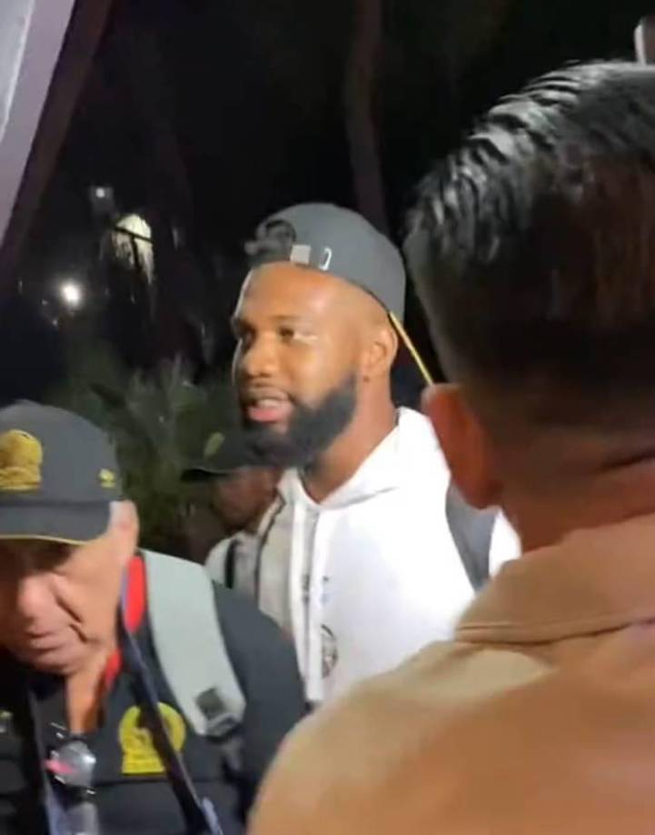 Jorge Benguché fue uno de los futbolistas más cotizados por los medios de comunicación que estuvieron presente en la llegada del equipo.