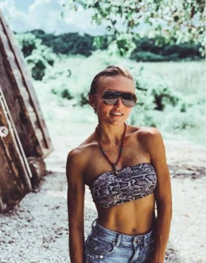 Esta es una de las imágenes con las que Angelique Boyer desató controversia.<br/><br/>'Que flaca, te ves muy mal', 'Estas horrible', 'Demasiado delgada deberías comer más', '¿Por qué estás tan delgada?, 'Creo que estás muy flaquita', son algunos de los comentarios que han dejado en las fotos los fans de la actriz.