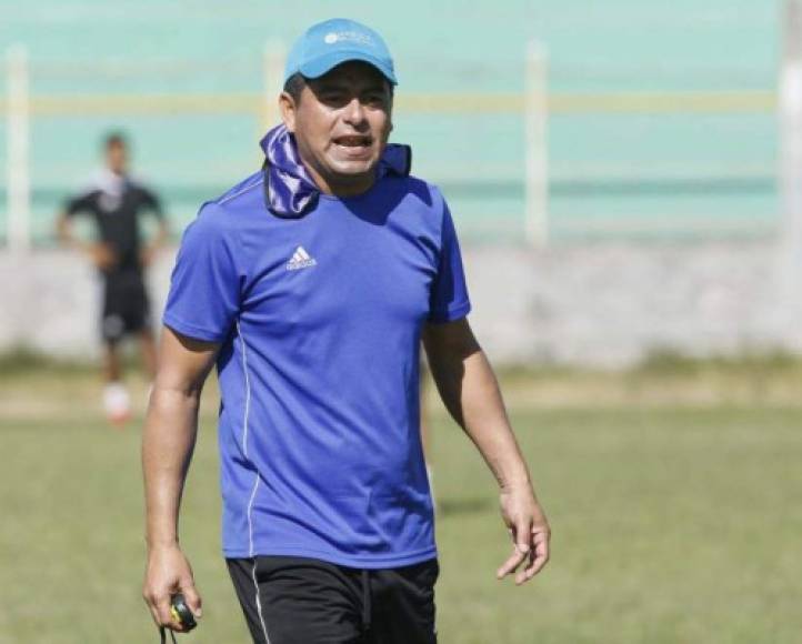 Reynaldo Tilguath: El entrenador hondureño dejó entrever su salida del Santos FC de la Liga de Ascenso luego de que perdieron la final ante los Potros de Olancho en tanda de penales. 'Es complicado porque hay que volver a motivar a la gente, era la última oportunidad para alguno de ellos y pues ahora solo queda esperar', dijo.