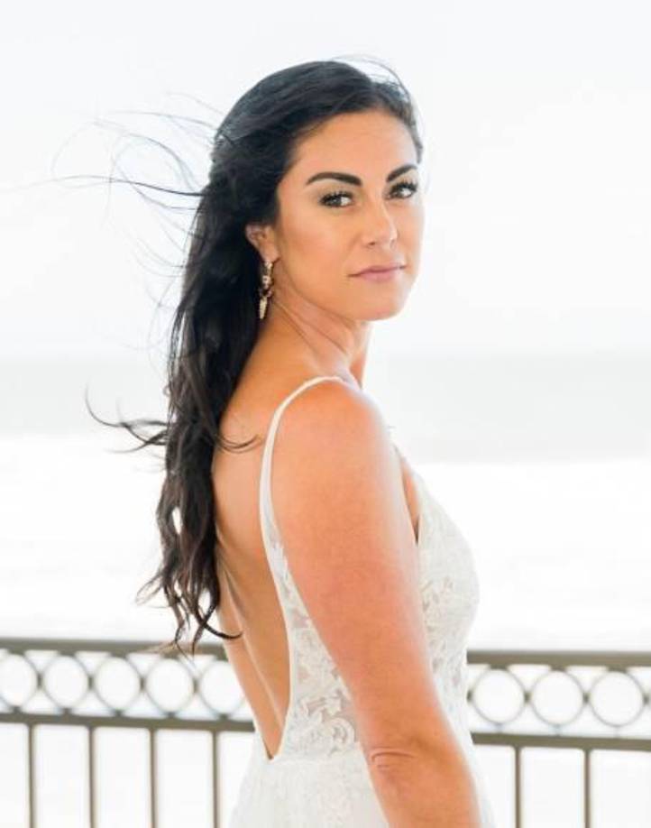 “En el carrito de golf, ella me dijo que no quería que la noche terminara. Yo la besé en la frente y luego lo siguiente que recuerdo es despertar en el hospital”, relató el esposo.