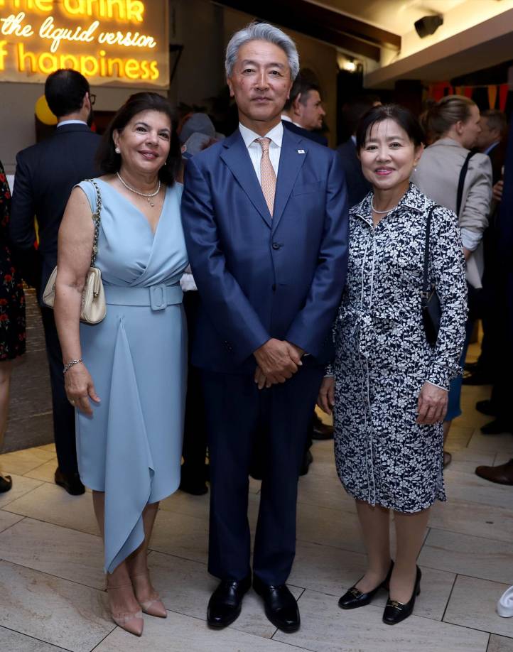 Juliette Handal, Jun Nakahara y Saori Nakahara