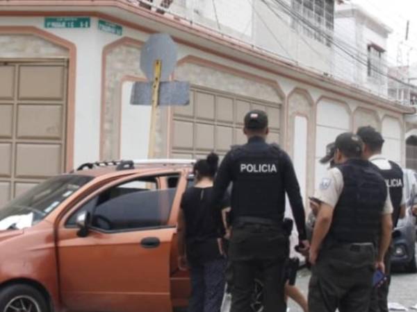 El fútbol se viste de luto tras la muerte de un exfutbolista, quien fue encontrado fallecido en un automóvil y se conocen detalles de lo que provocó la tragedia.