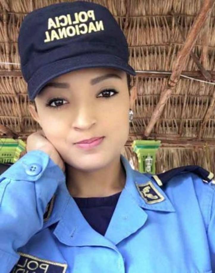 La chica de 20 años de edad es originaria de Santa Rosa de Copán. No cabe duda que es tierra de bellas mujeres.