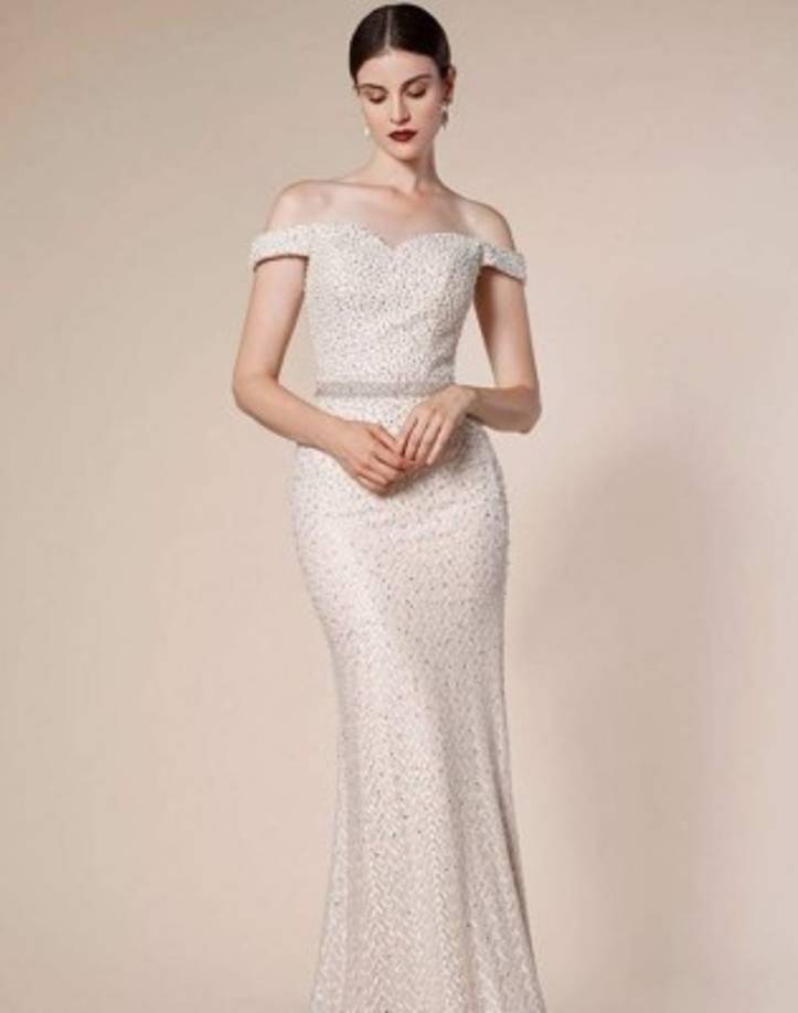 La joven Kelleth Cuthbert se aseguró de ser unas de las debutantes inolvidables en la alfombra de los Globos de Oro 2019.