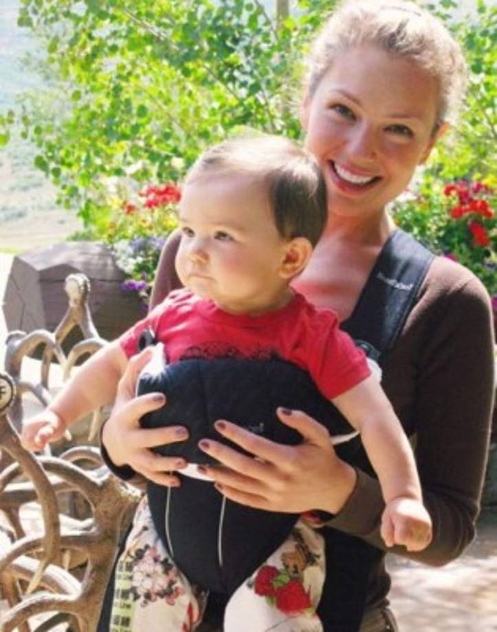 Thalía dio a luz a una niña a la que llamaron Sabrina Sakaë Mottola Sodi.