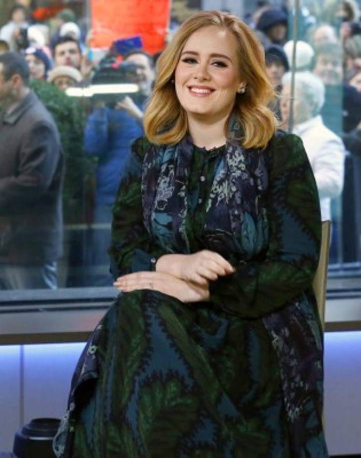 80.5 millones. En la novena posición se encuentra Adele, ella consigue más de la mitad de su fortuna gracias a su música.