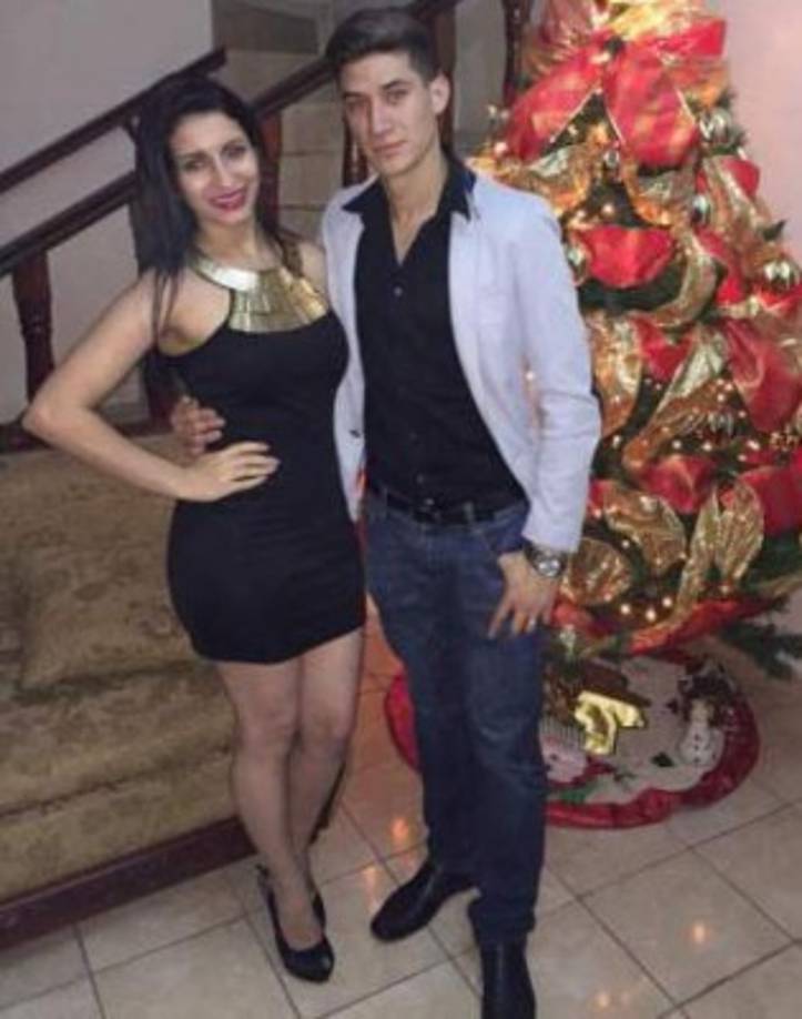 Roxana y Esdras fueron parejas por muchos años. Fruto de su amor tienen una niña.