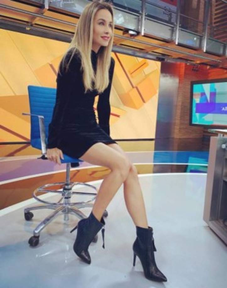 Odalys inició su carrera en el espectáculo concursando como modelo en el reality Elite Model Look México 2002.