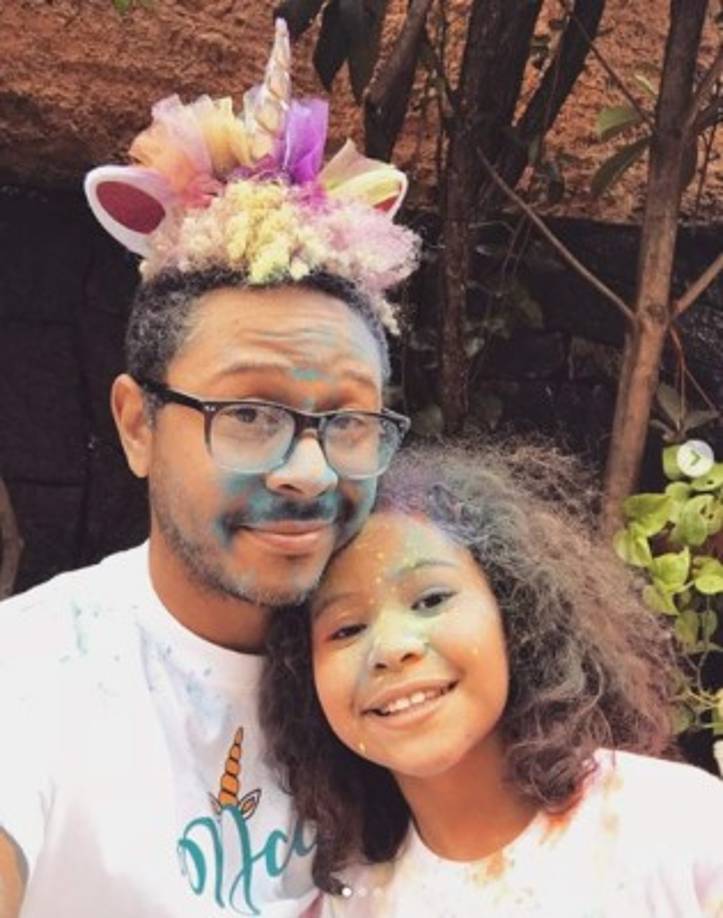 Kalimba es padre de una niña (Aitana) y de un pequeño varón (Mikha) que le llenan de felicidad e inspiración los días.