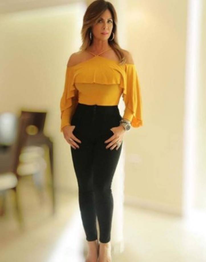 NBL hace historia en está edición y es que no ha importado la edad de las concursantes. Carmen Batiz de 53 años representa a Puerto Rico.