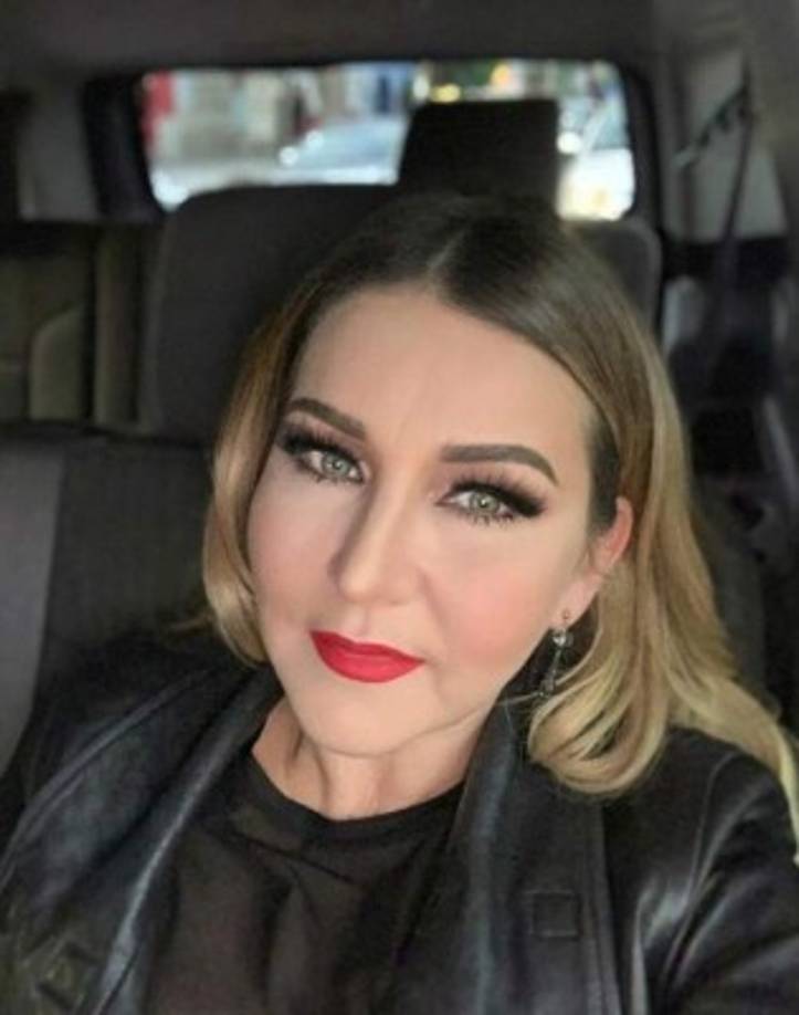 La intérprete de 'Te quedó grande la yegua', estuvo disfrutando de las playas en Hawái y quiso compartir con sus más de 134 mil seguidores en Instagram, una foto de sus vacaciones.