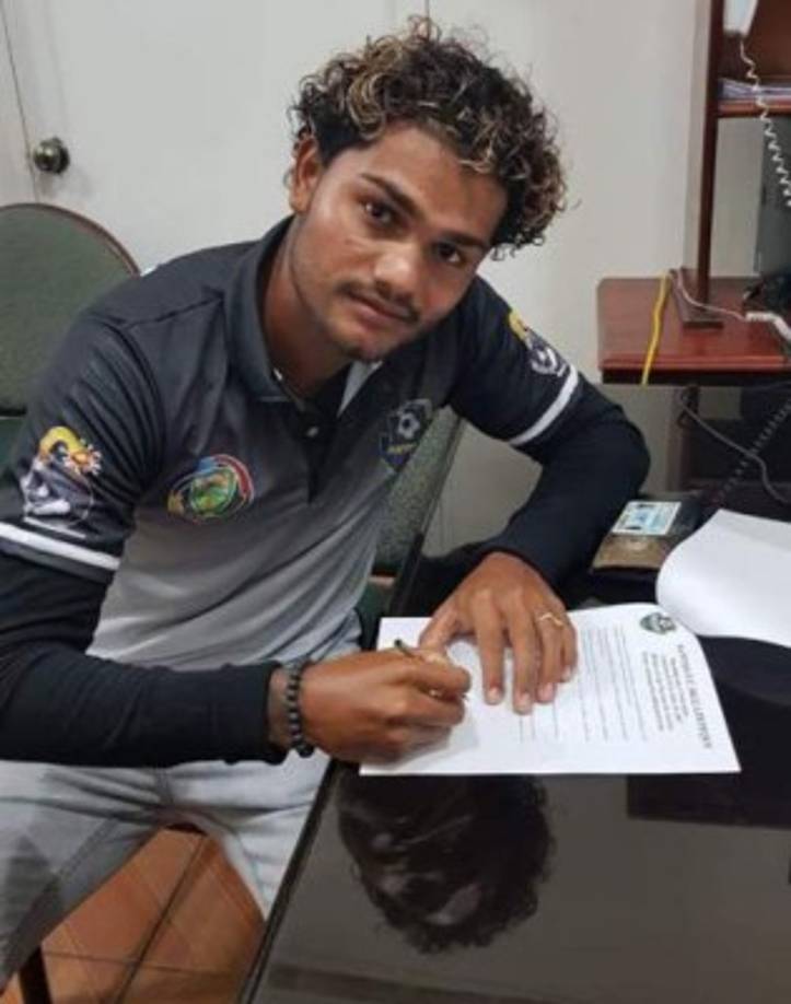 Darwin Arita: El delantero hondureño de 23 años de edad es nuevo refuerzo del Santos FC de la Liga de Ascenso. Llega procedente del Real España en donde fue dado de baja.<br/>