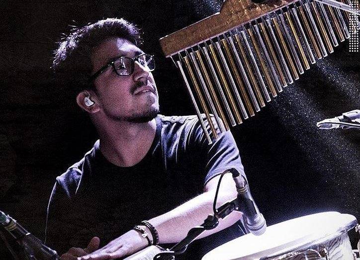 Hasta el momento no ha dado detalles de cómo será la ceremonia, tampoco se sabe si se mudará a Chile una vez se case.