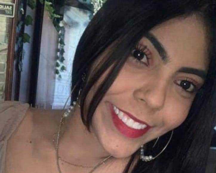 Según Ruth Piedad Peinado, madre de la fémina, Telvia había salido de Simití con rumbo a la Universidad Industrial de Santander, donde estudiaba Ingeniería Civil. 