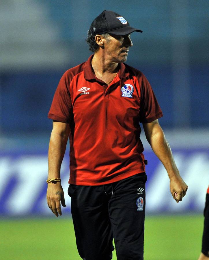 Pedro Troglio responde sin tapujos: ¿campeón invicto con Olimpia?