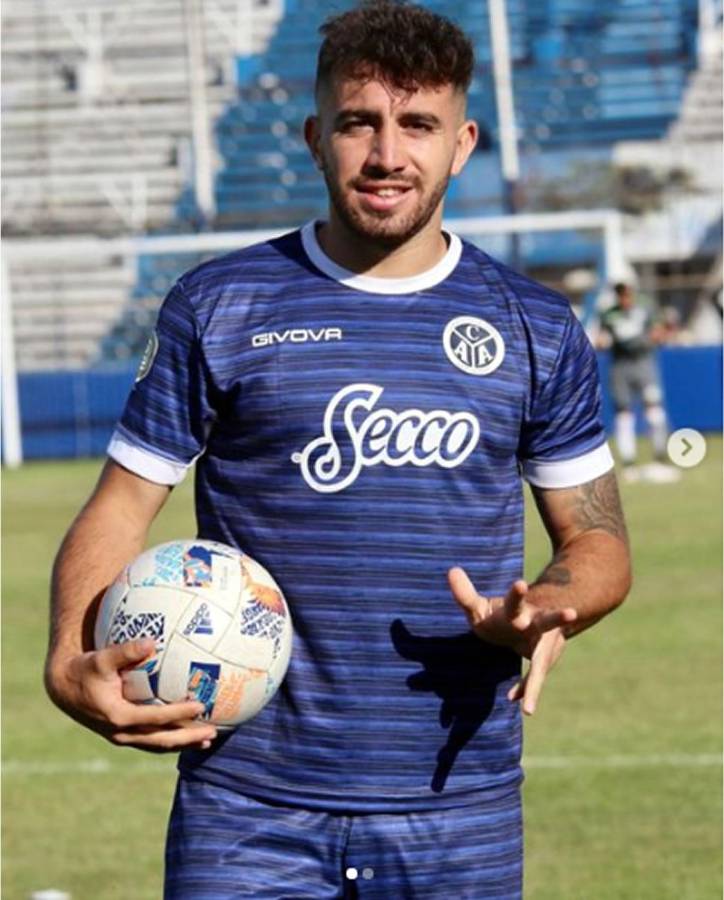 El día que Agustín Auzmendi marcó su primer hat-trick en su carrera profesional, lo hizo con la camiseta del Club Atlético Acassuso.