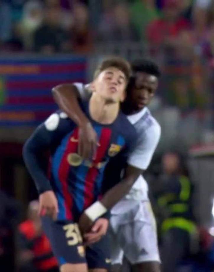Vinicius y Gavi sostuvieron varios encontronazos durante el partido disputado el miércoles. 