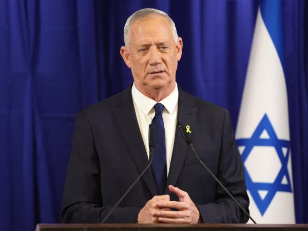 Exministro Benny Gantz en conferencia de prensa.