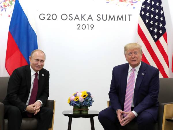 Vladímir Putin y Donald Trump en Osaka en 2019.