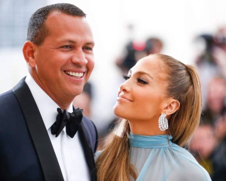 El pasado mes de abril, Alex Rodríguez y Jennifer López confirmaron su separación. Tan solo unas semanas después , JLo fue captada junto a su exnovio Ben Affleck, con quien decidió darse una nueva oportunidad.