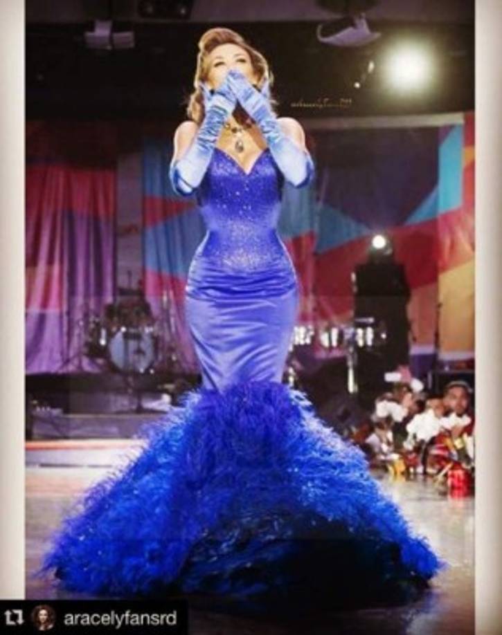 El bello rostro y la figura de la actriz siempre la han caracterizado ya que luce excepcional.