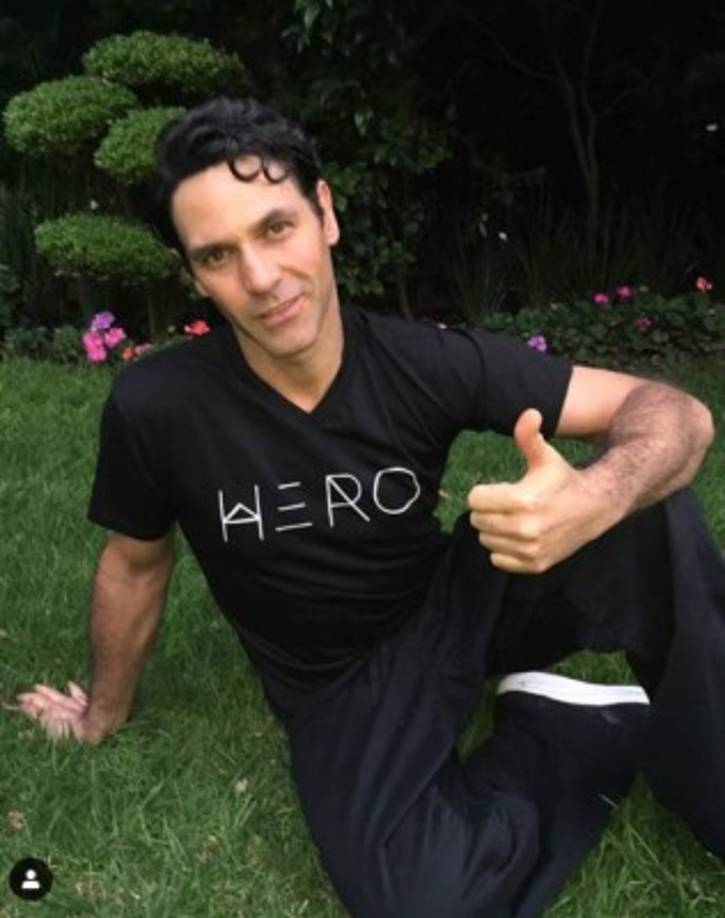 Además, de ser un hombre espiritual también se ha dedicado a su familia y a viajar.