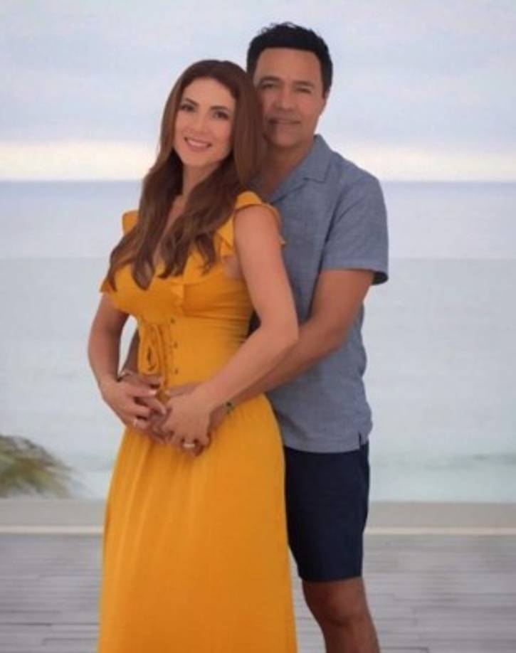 'Él es bien comprensivo conmigo, me apoya en mis proyectos. Mis hijos son mi porra número uno, entonces trato de involucrarlos en todas las cosas que tengan qué ver con mi trabajo', explicó a People en Español.