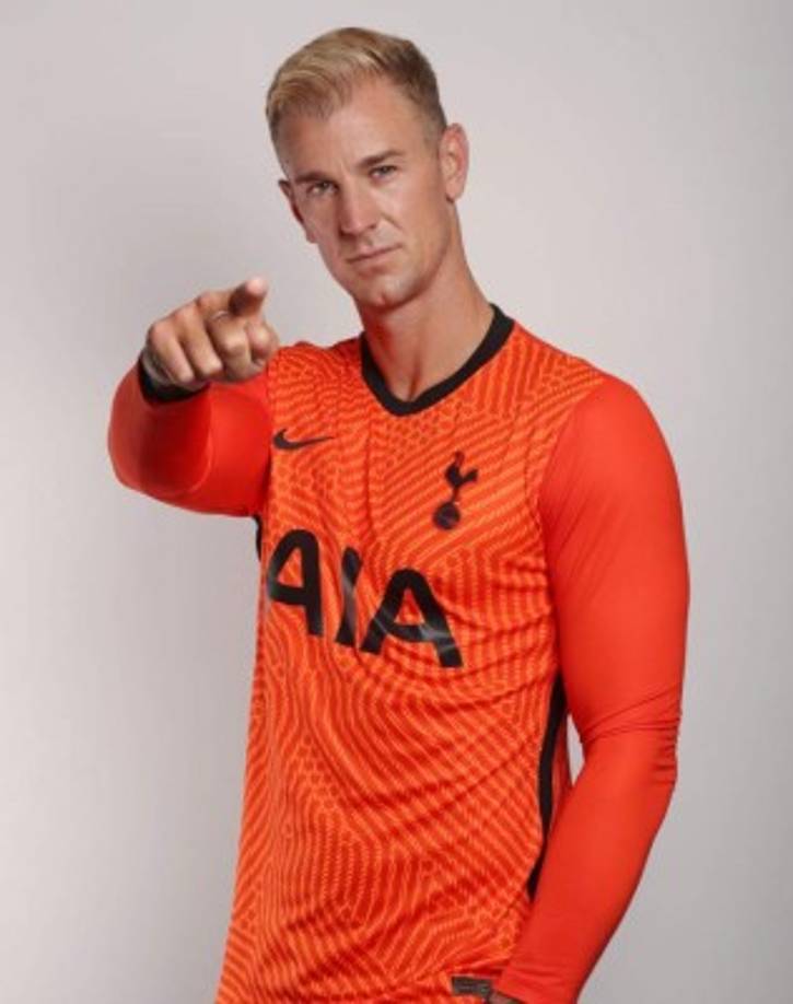 Joe Hart, de 33 años, ha sido fichado como nuevo portero del Tottenham de José Mourinho. El internacional inglés, ex de City, West Ham y Burnley, llega libre y firma por dos temporadas por el conjunto londinense, y peleará el puesto de titular con Hugo Lloris.