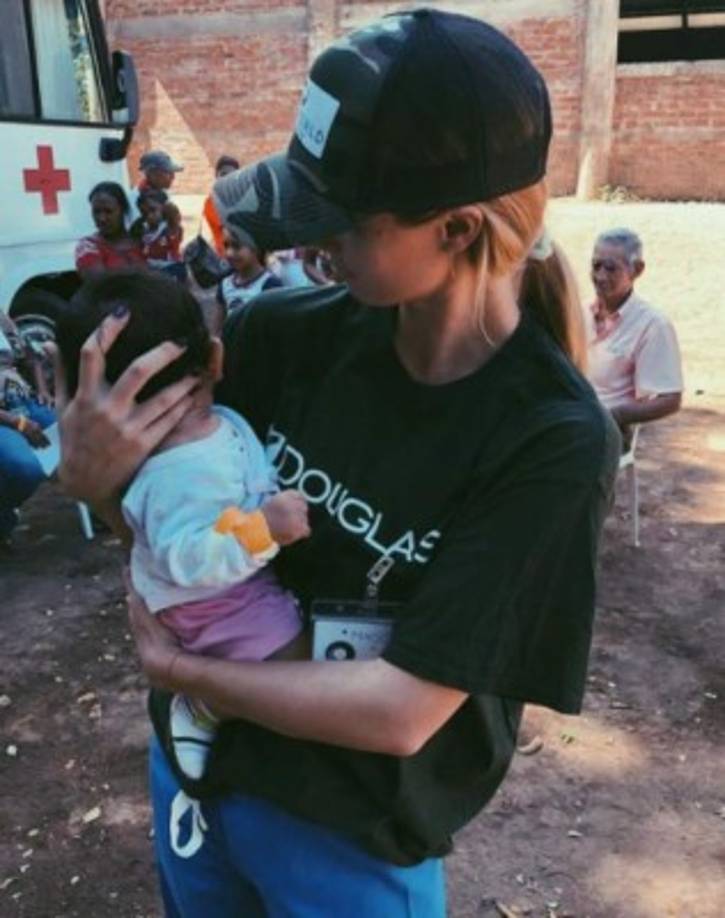 A pesar de su vida como modelo, Maggie afirma que su mayor pasión es poder servir a quienes necesitan los cuidados de una enfermera, tal y como le inculcó su abuela.