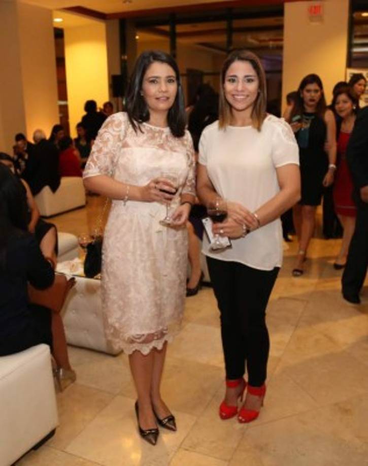 Rosinda Soto y Jen Espinal.